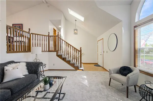 18412 W 163RD ST, Olathe, KS 66062