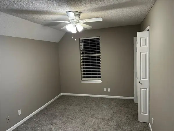 912 A-B Ottawa ST, Leavenworth, KS 66048