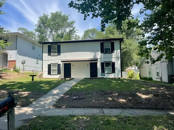 220-222 Pottawatomie ST, Leavenworth, KS 66048