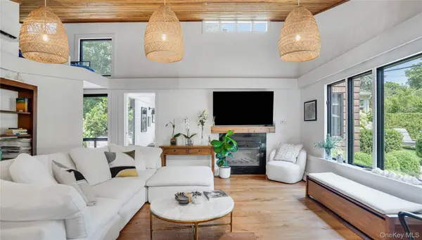 221 Division ST, Sag Harbor, NY 11963