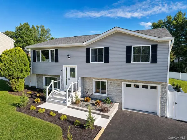 4 Liberty CT, Washingtonville, NY 10992