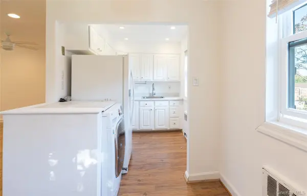 22630 Kingsbury AVE #B, Bayside, NY 11364