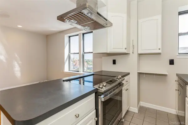 25 W Broadway #503, Long Beach, NY 11561