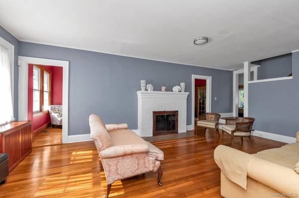 238 Burtis AVE, Rockville Centre, NY 11570