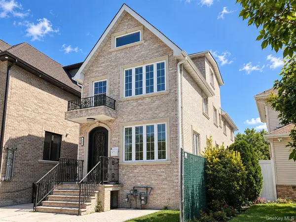 7-17 college PL, College Point, NY 11356