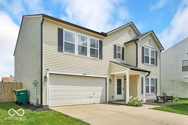 2253 Edgewater, Plainfield, IN 46168