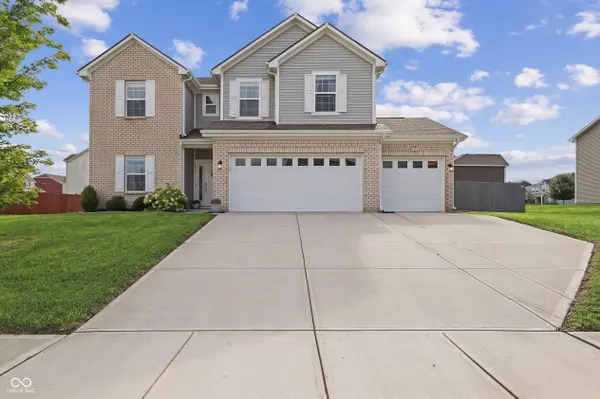 2317 Shadow Trace WAY, Greenwood, IN 46143