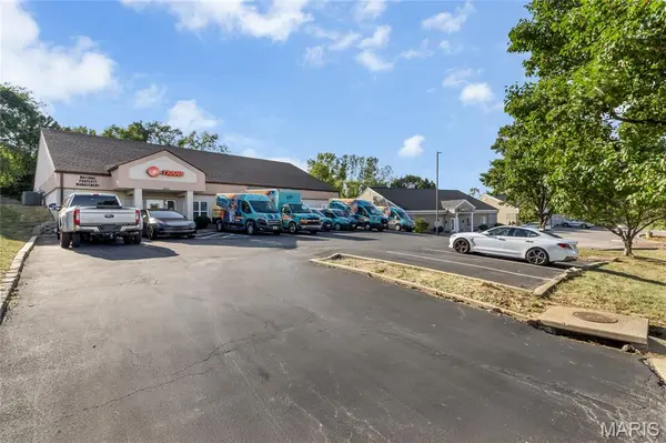 1565 Kisker RD, St Peters, MO 63304