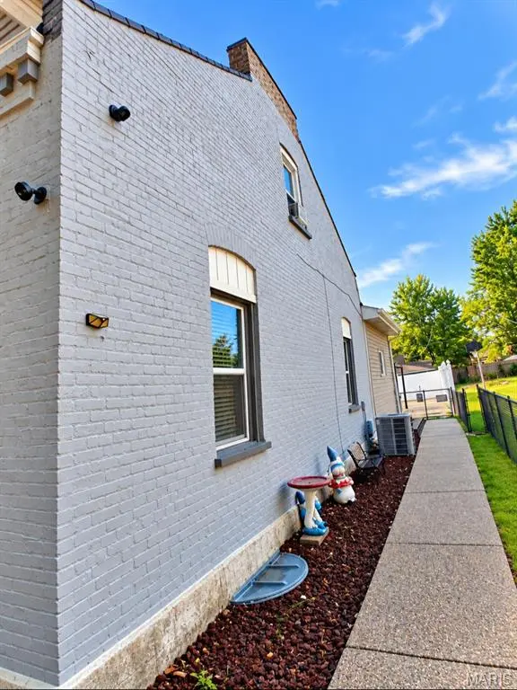 7817 Pennsylvania AVE, St Louis, MO 63111