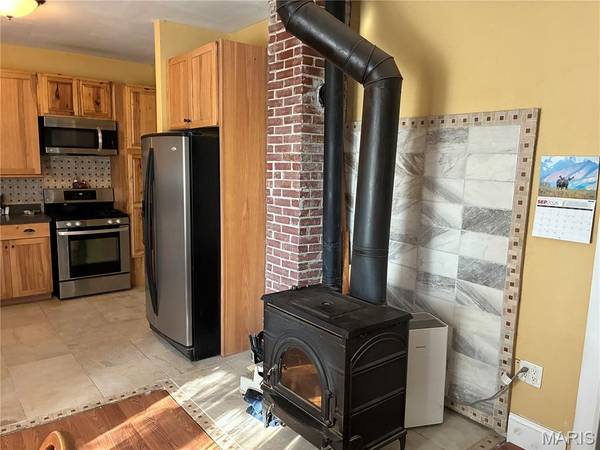 541 Ripson Bridge AVE, Sorento, IL 62086