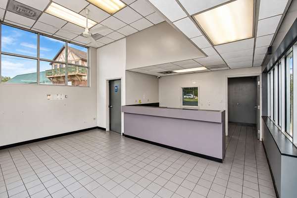 3926 W Elm ST, Mchenry, IL 60050