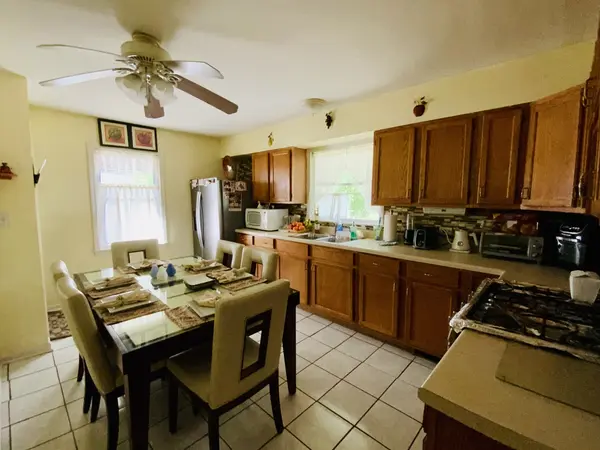 909 Prescott ST, Waukegan, IL 60085