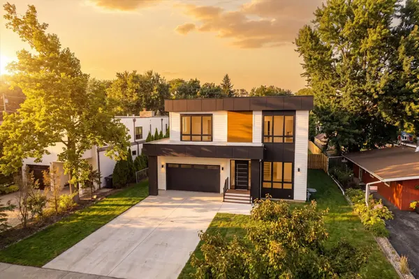 4708 Laurel AVE, Glenview, IL 60025