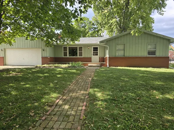 125 S Fisher ST, Mclean, IL 61754