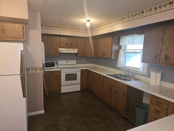 125 S Fisher ST, Mclean, IL 61754