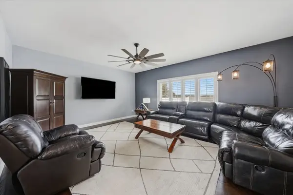 207 Hickory ST, Peotone, IL 60468