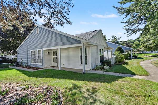 7203 Blair LN #314, Fox Lake, IL 60020