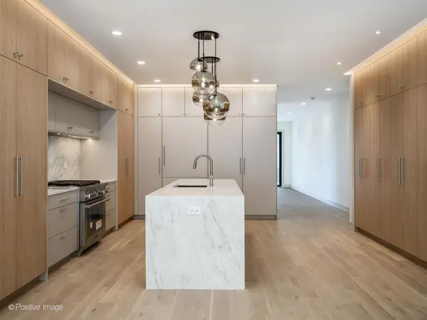 1951 W Dickens AVE #1, Chicago, IL 60614