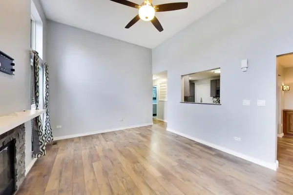 317 E Tall Oaks LN, Itasca, IL 60143