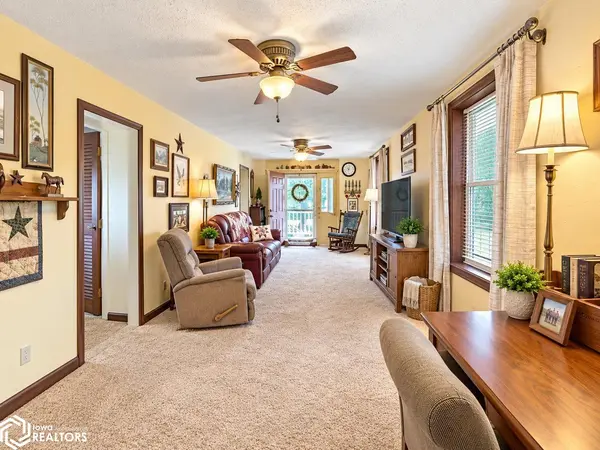 219 S 4th ST, Wapello, IA 52653