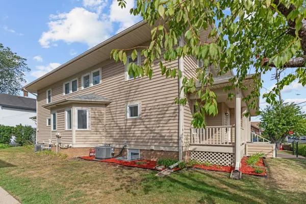 2602 Oakland AVE, Minneapolis, MN 55407