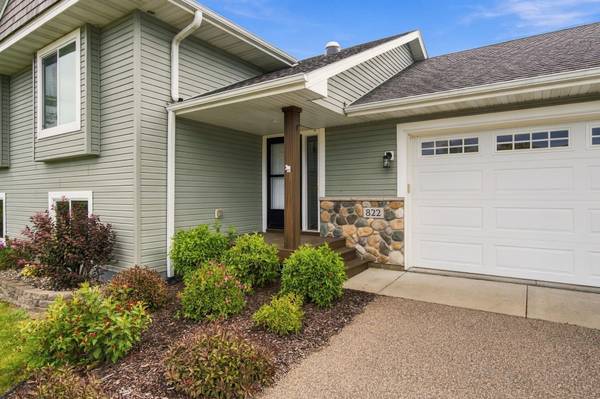 822 Deer PATH, Montgomery, MN 56069