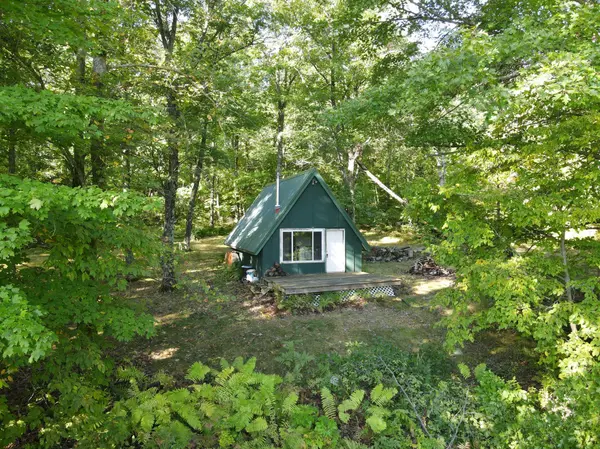 28416 Hardwood LN E, Brook Park, MN 55007