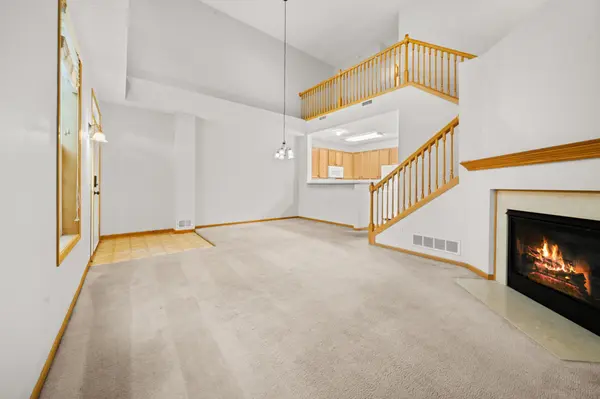 15399 Foliage AVE #1204, Apple Valley, MN 55124