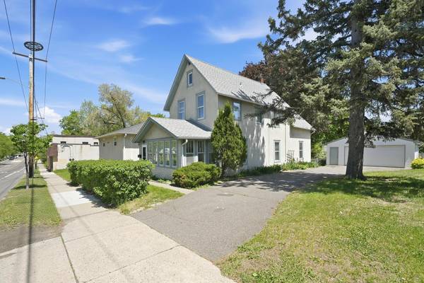 1070 Dale ST N, Saint Paul, MN 55117