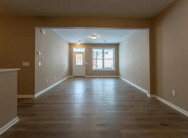 3371 Hazel TRL #B, Woodbury, MN 55129