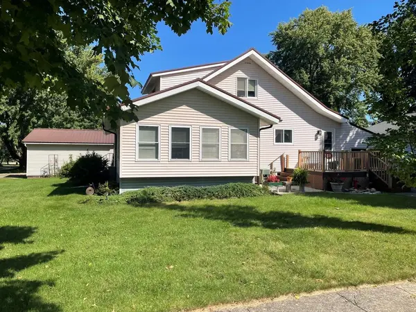 404 1st ST NW, Grand Meadow, MN 55936