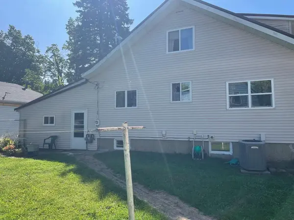 404 1st ST NW, Grand Meadow, MN 55936