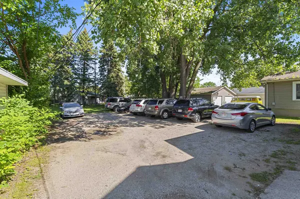 1453 HARVEY ST, Green Bay, WI 54302