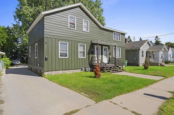 1453 HARVEY ST, Green Bay, WI 54302