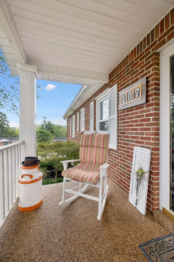 107 Elm St, Carthage, TN 37030