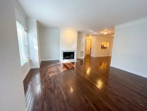 4202 Harding Rd #103, Nashville, TN 37205
