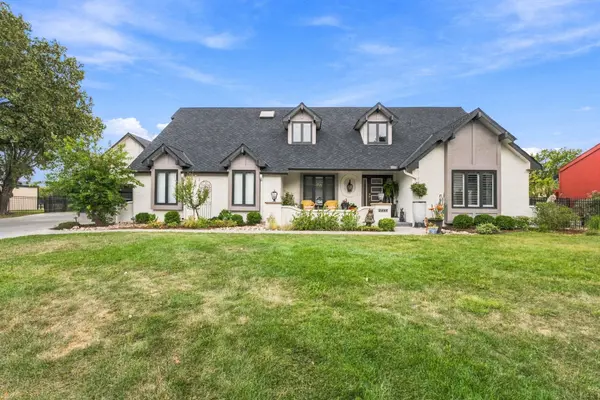 2448 N GREENLEAF CT, Wichita, KS 67206