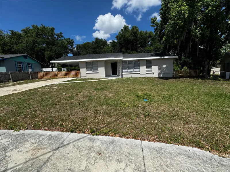 1610 CREST AVE, Leesburg, FL 34748