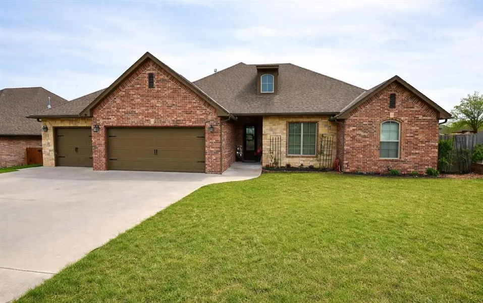 1015 Morning Glory LN, Seminole, OK 74868