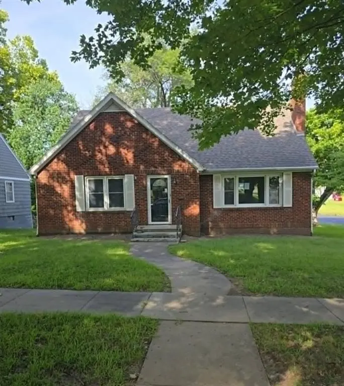 1700 Olive ST, Higginsville, MO 64037