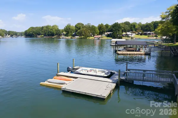 4036 Rhynland DR, Sherrills Ford, NC 28673