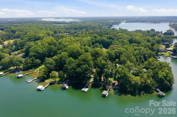 4036 Rhynland DR, Sherrills Ford, NC 28673