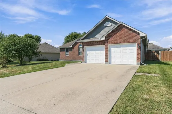 981 Owl Creek Pkwy, Odessa, MO 64076