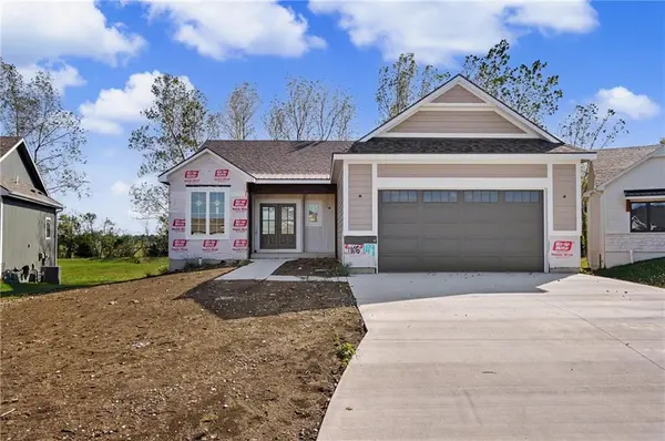 1146 Bluestem CIR, Baldwin City, KS 66006