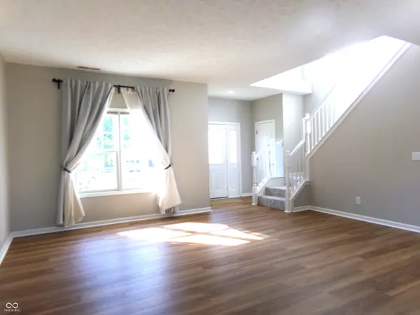 1091 Scarlet Quarry CIR, Avon, IN 46123