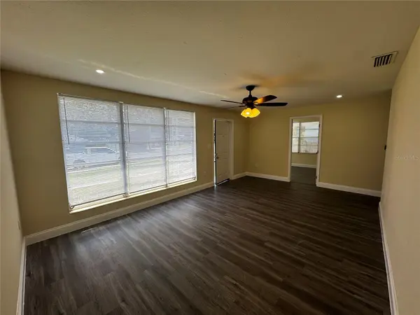 1610 CREST AVE, Leesburg, FL 34748