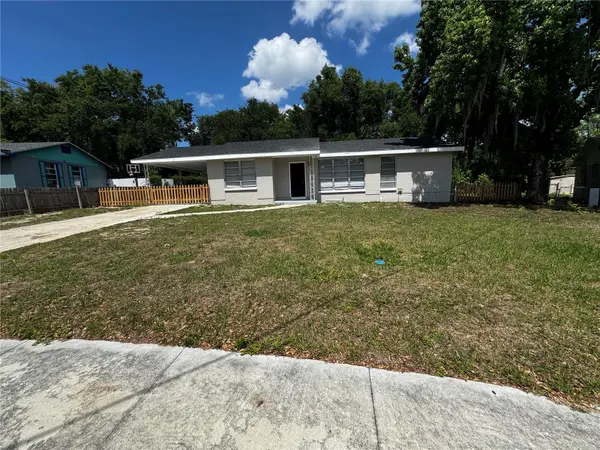 1610 CREST AVE, Leesburg, FL 34748