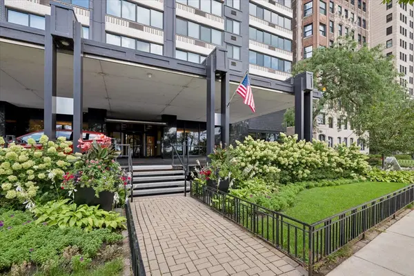 1440 N Lake Shore DR #12H, Chicago, IL 60610