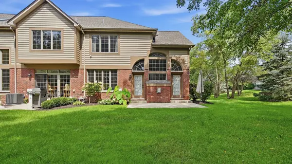 3232 Lightning CT, New Lenox, IL 60451