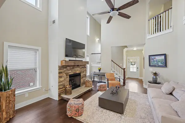 2214 Chaucer Park Ln, Thompsons Station, TN 37179